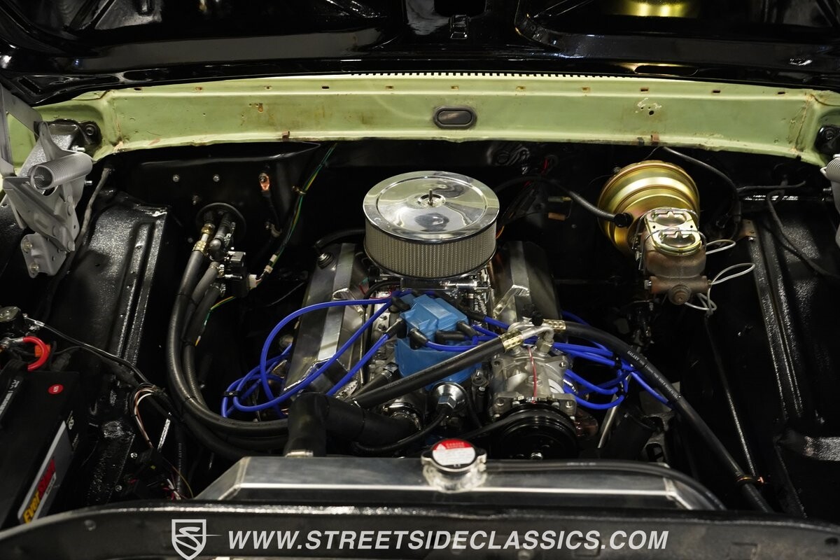 Ford-F-100-1971-Pickup-Truck-3
