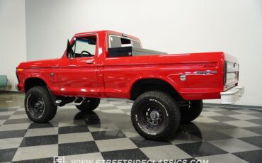 Ford-F-100-1975-Candy-Apple-Red-Red-11