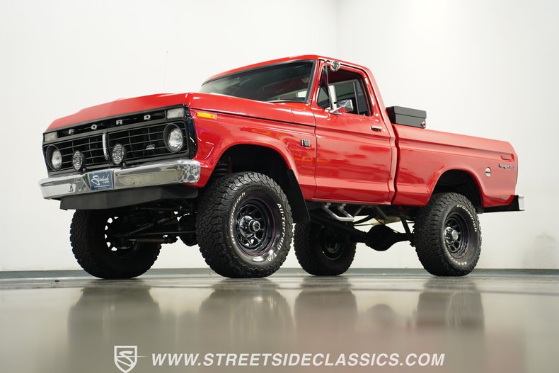 Ford-F-100-1975-Candy-Apple-Red-Red-21