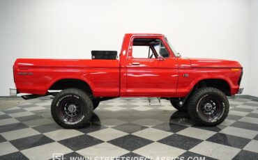 Ford-F-100-1975-Candy-Apple-Red-Red-23