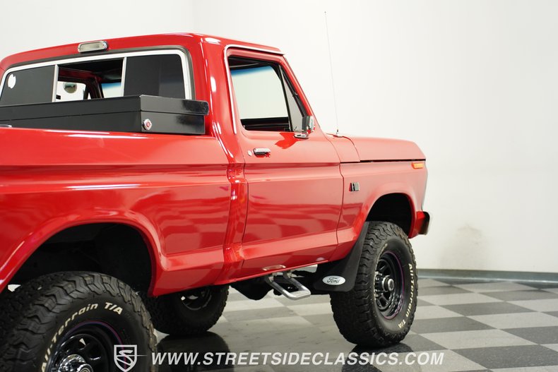 Ford-F-100-1975-Candy-Apple-Red-Red-30