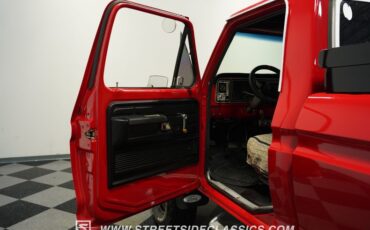 Ford-F-100-1975-Candy-Apple-Red-Red-33