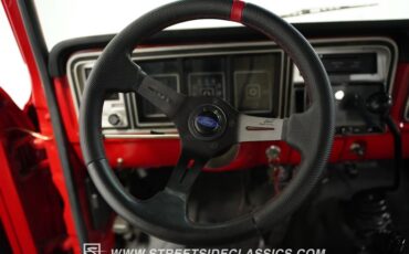 Ford-F-100-1975-Candy-Apple-Red-Red-36