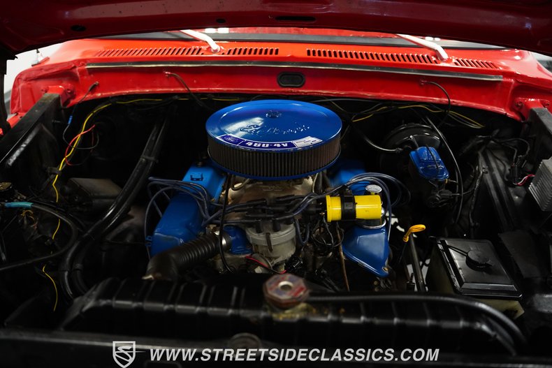 Ford-F-100-1975-Candy-Apple-Red-Red-6