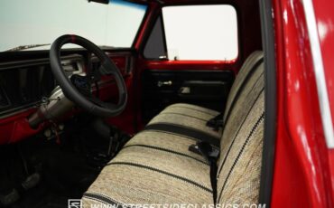Ford-F-100-1975-Candy-Apple-Red-Red-8