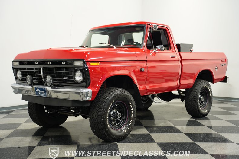 Ford-F-100-1975-Candy-Apple-Red-Red-9