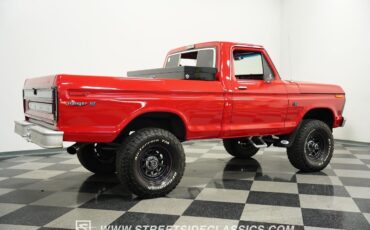 Ford-F-100-1975-Pickup-Truck-13