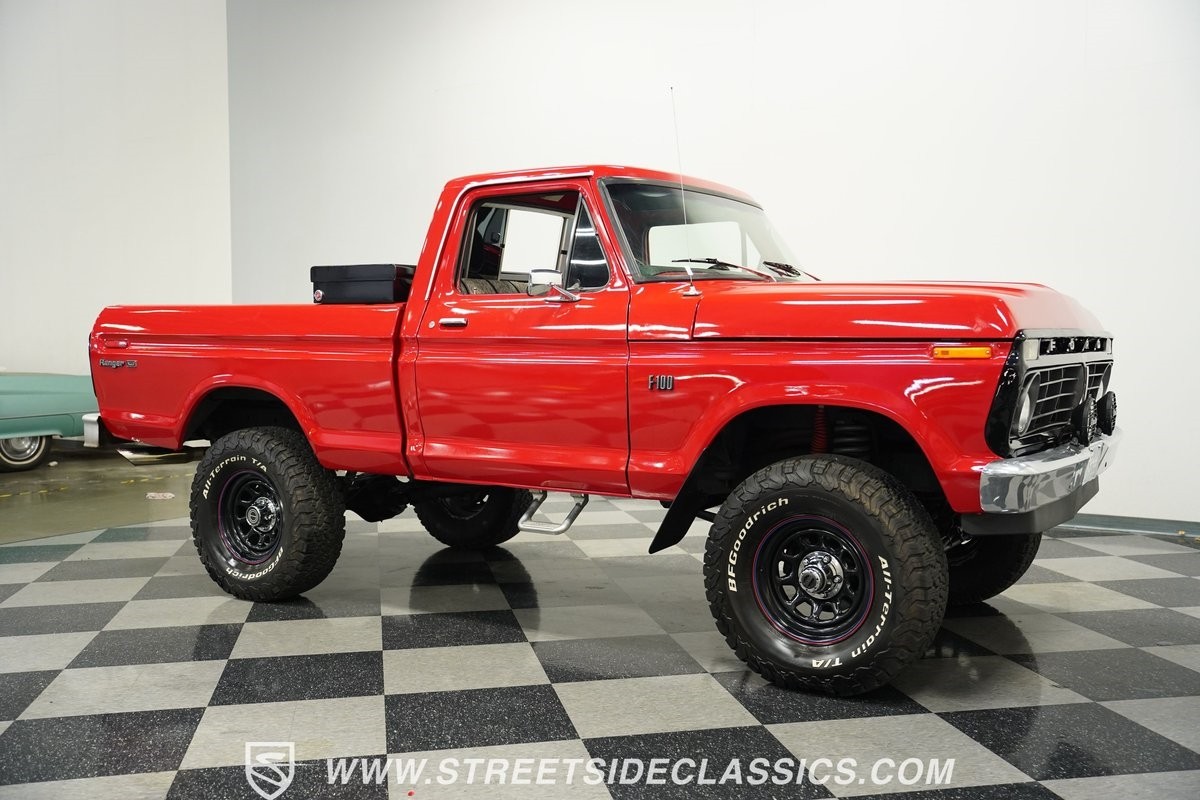 Ford-F-100-1975-Pickup-Truck-15