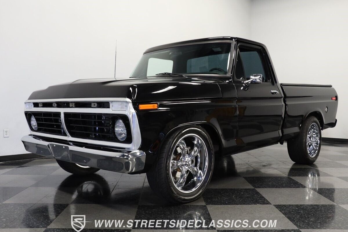 Ford-F-100-1975-Pickup-Truck-20