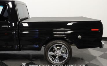 Ford-F-100-1975-Pickup-Truck-23