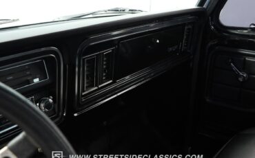 Ford-F-100-1975-Pickup-Truck-38