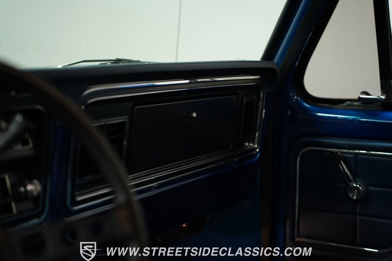 Ford-F-100-1977-Dark-Blue-Metallic-Blue-43