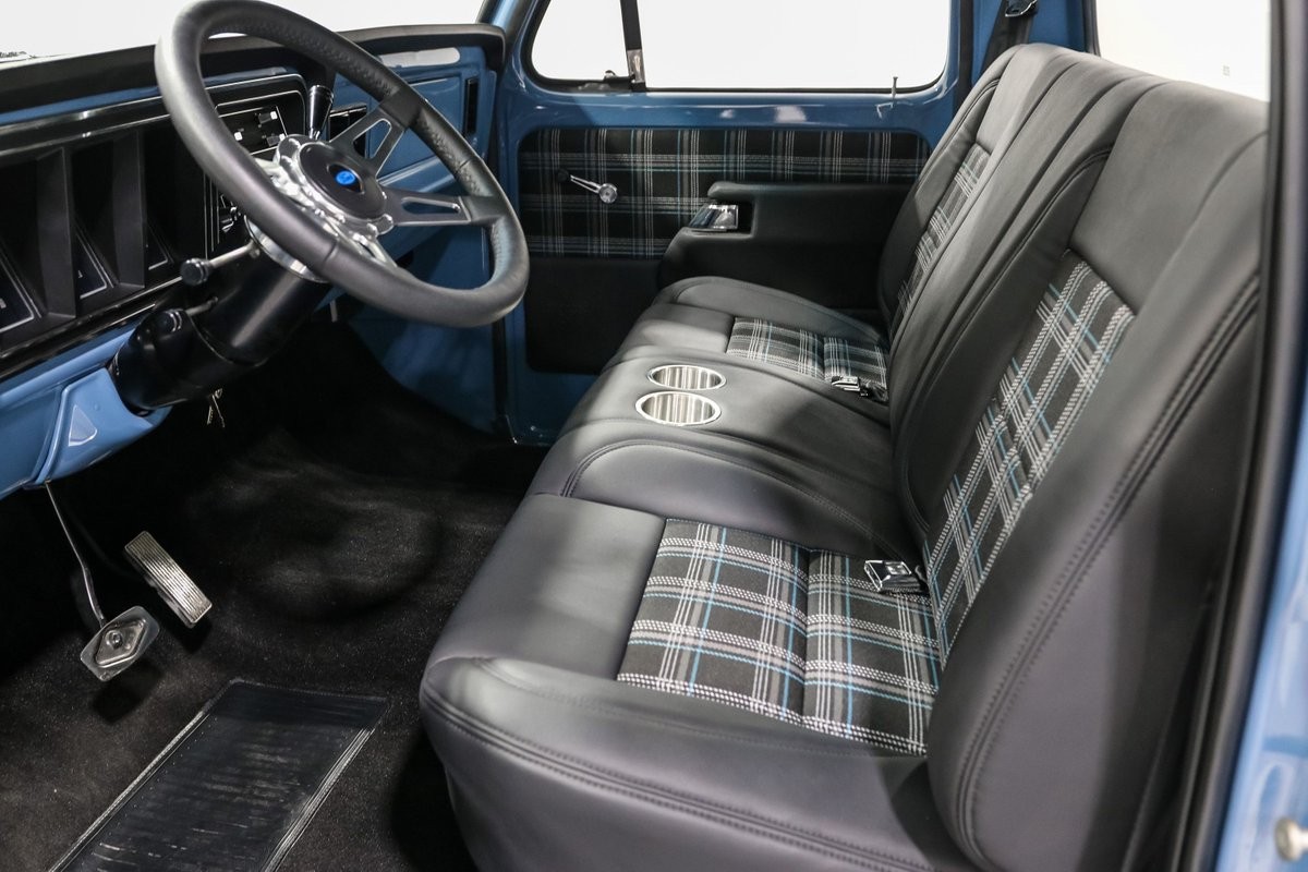 Ford-F-100-1977-Pickup-Truck-14