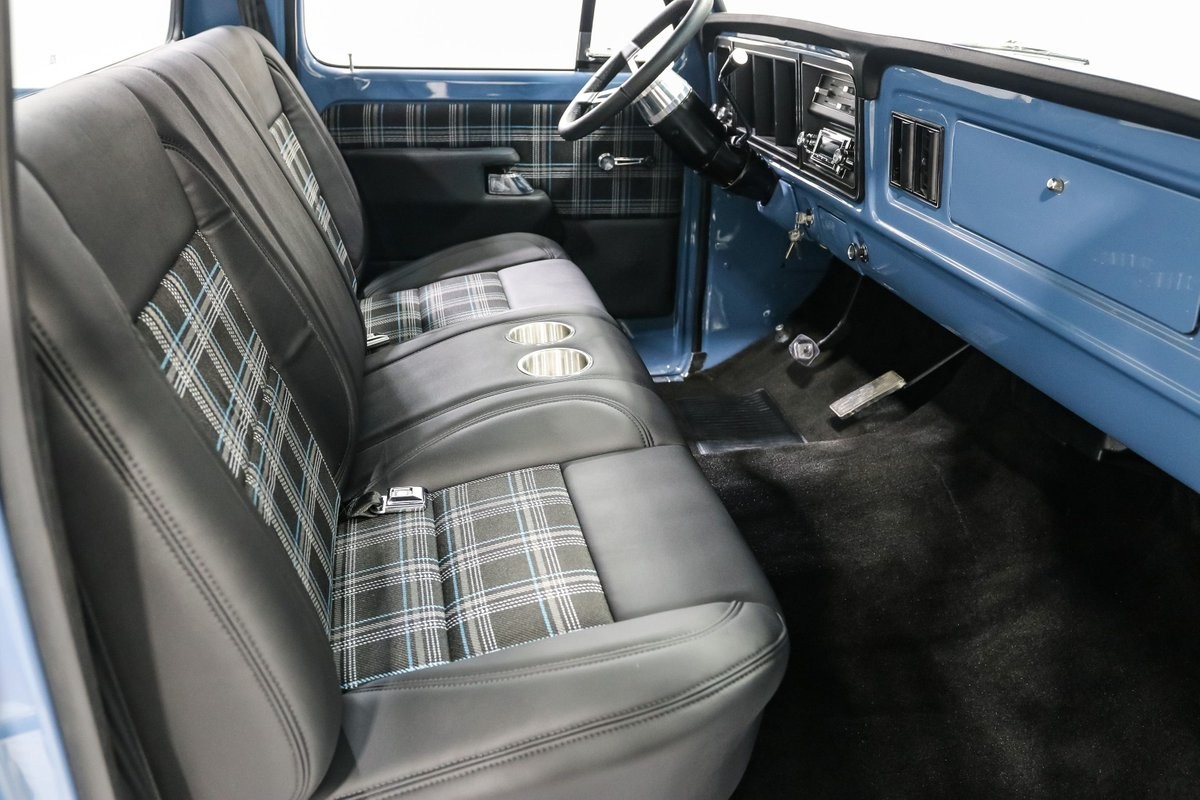 Ford-F-100-1977-Pickup-Truck-17