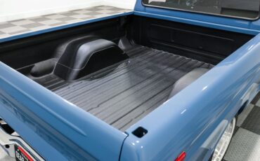 Ford-F-100-1977-Pickup-Truck-18