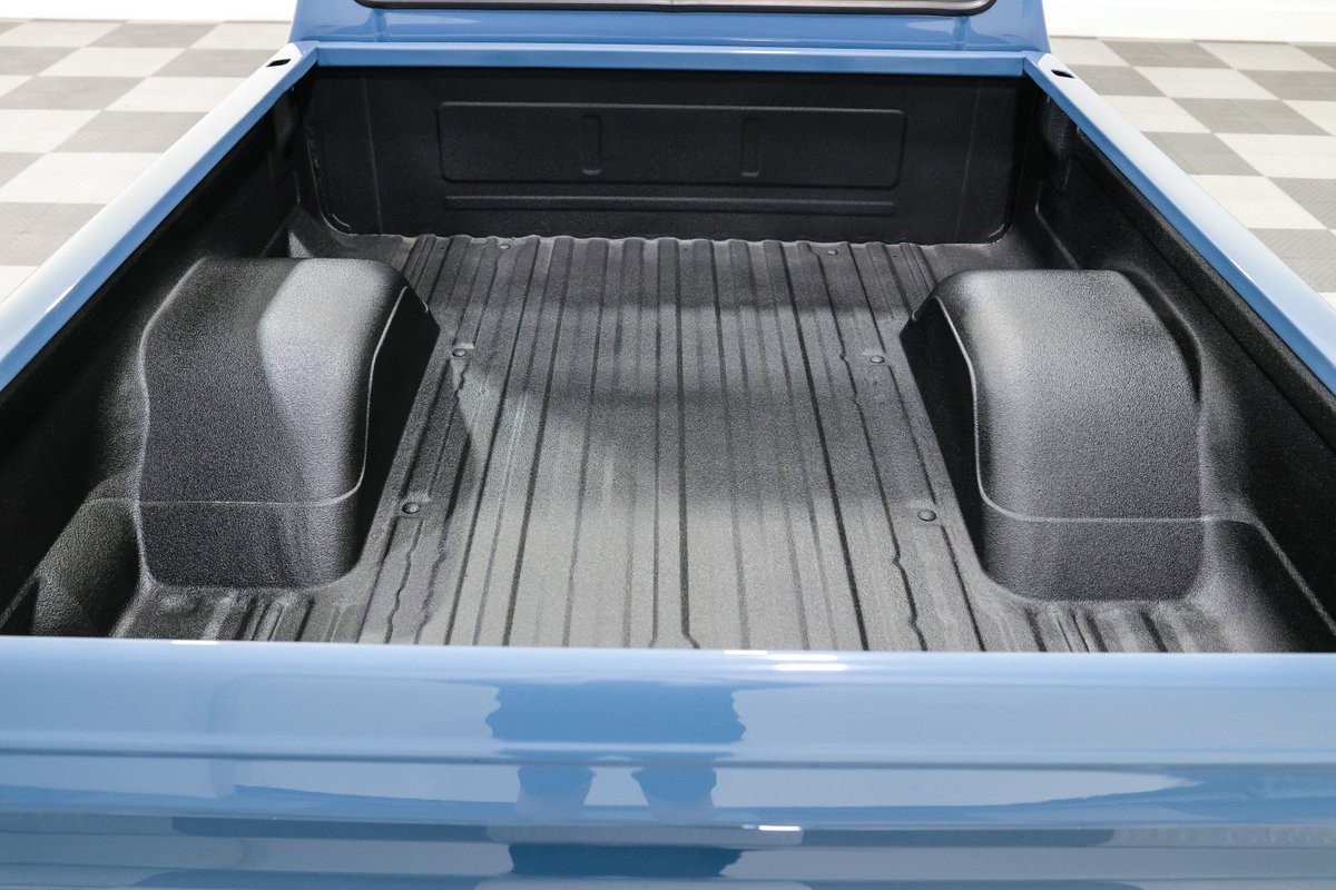 Ford-F-100-1977-Pickup-Truck-19