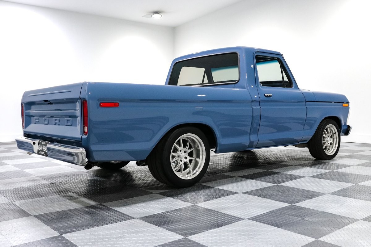 Ford-F-100-1977-Pickup-Truck-6