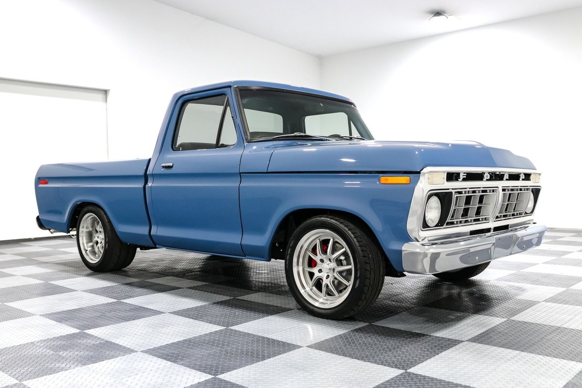 Ford-F-100-1977-Pickup-Truck