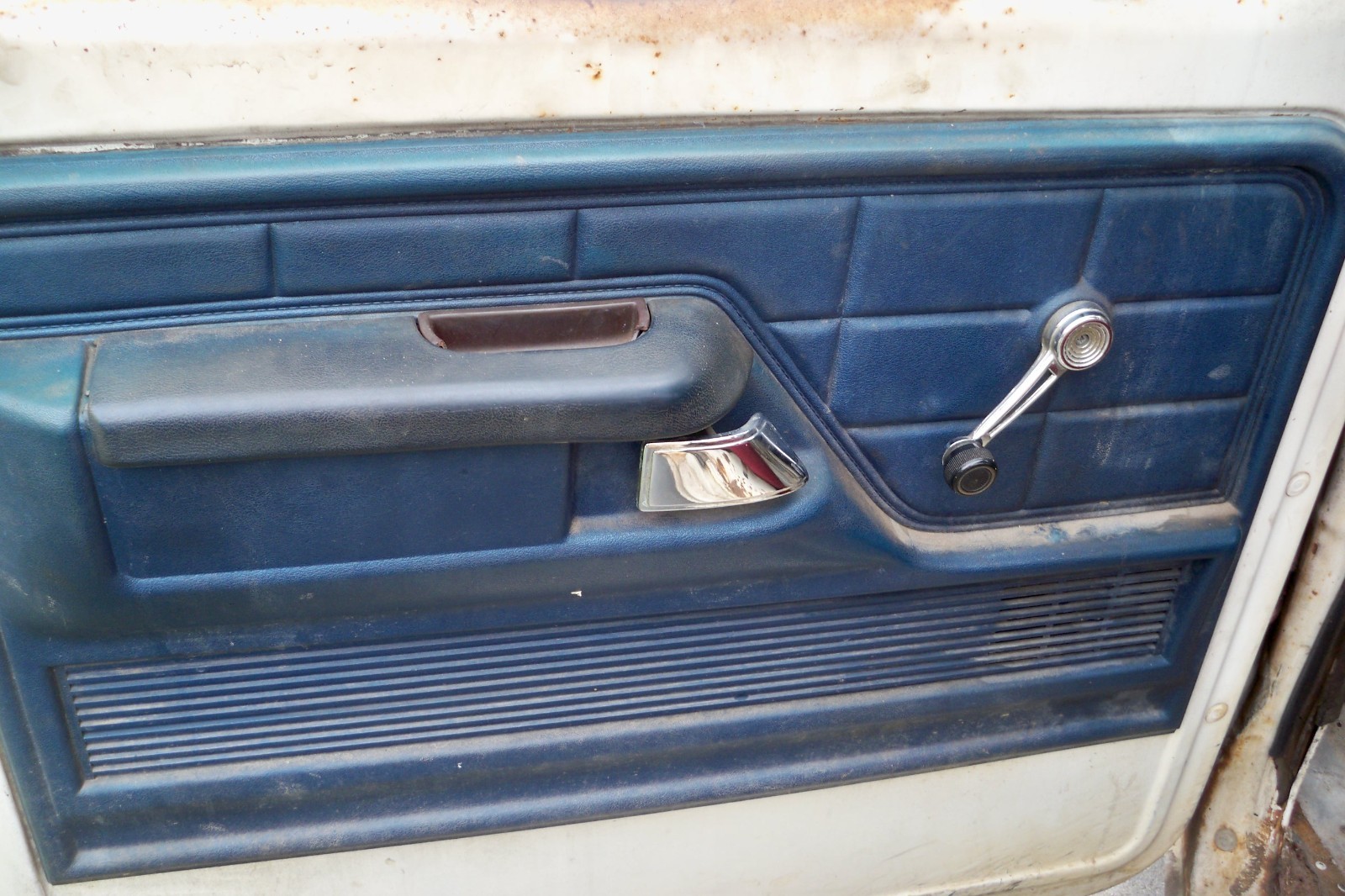 Ford-F-100-1979-Standard-Cab-Pickup-16