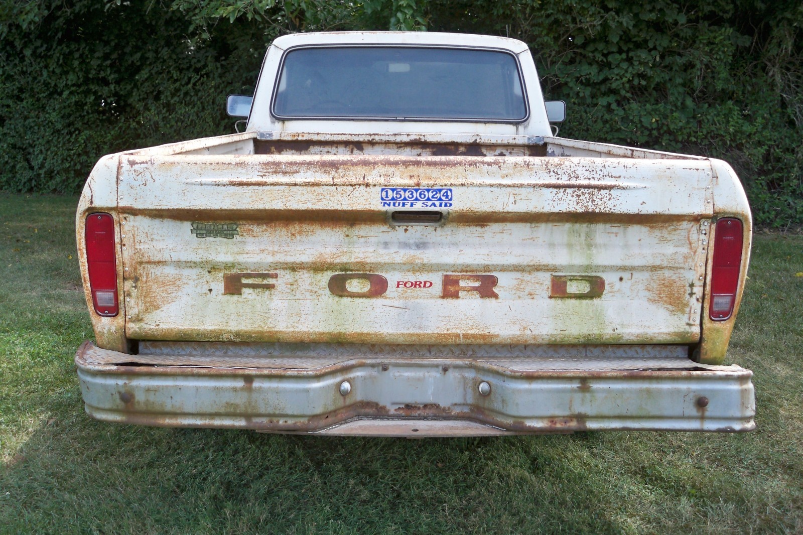 Ford-F-100-1979-Standard-Cab-Pickup-3