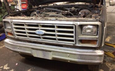 Ford-F-100-1983-1
