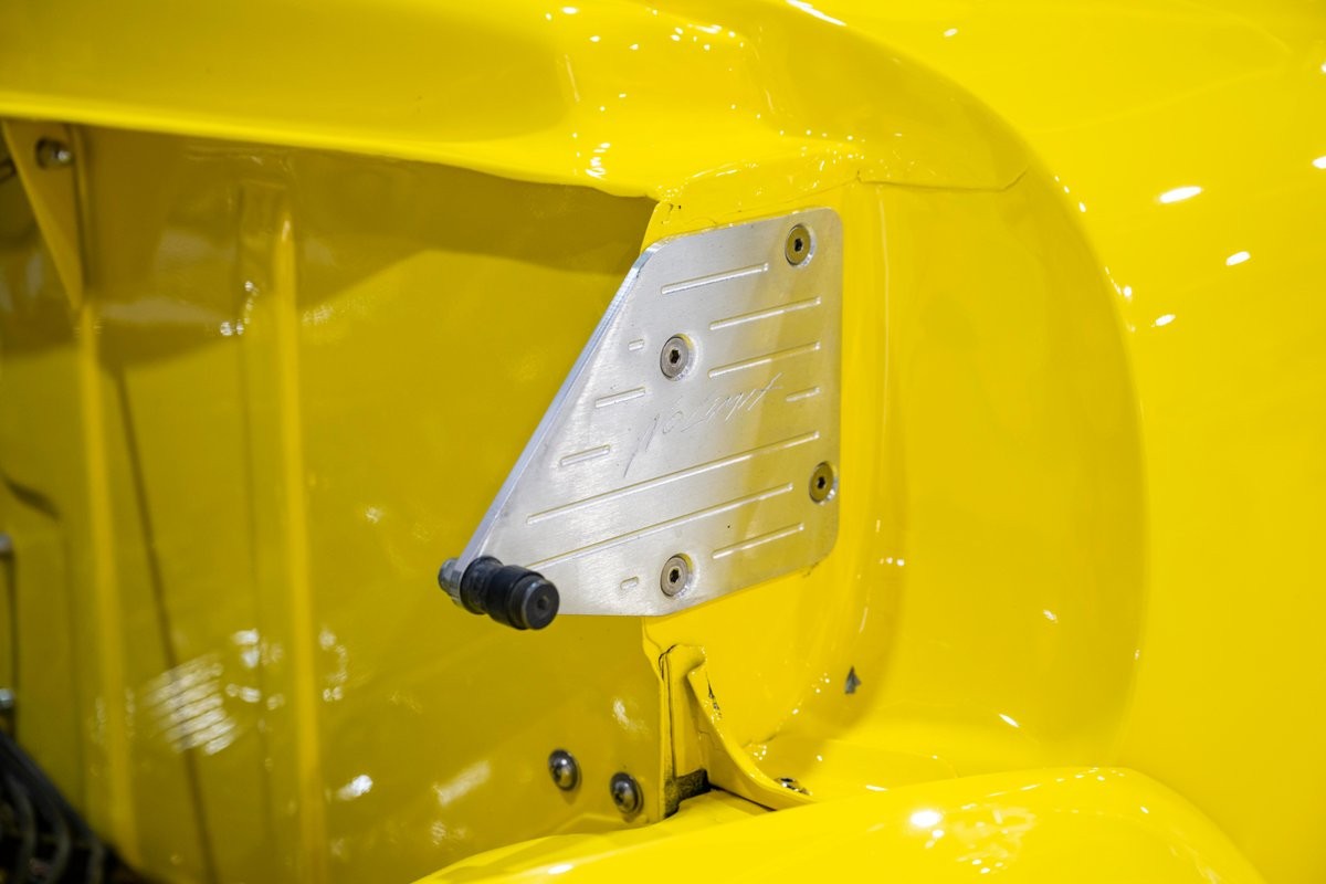 Ford-F-100-Big-Window-1956-30