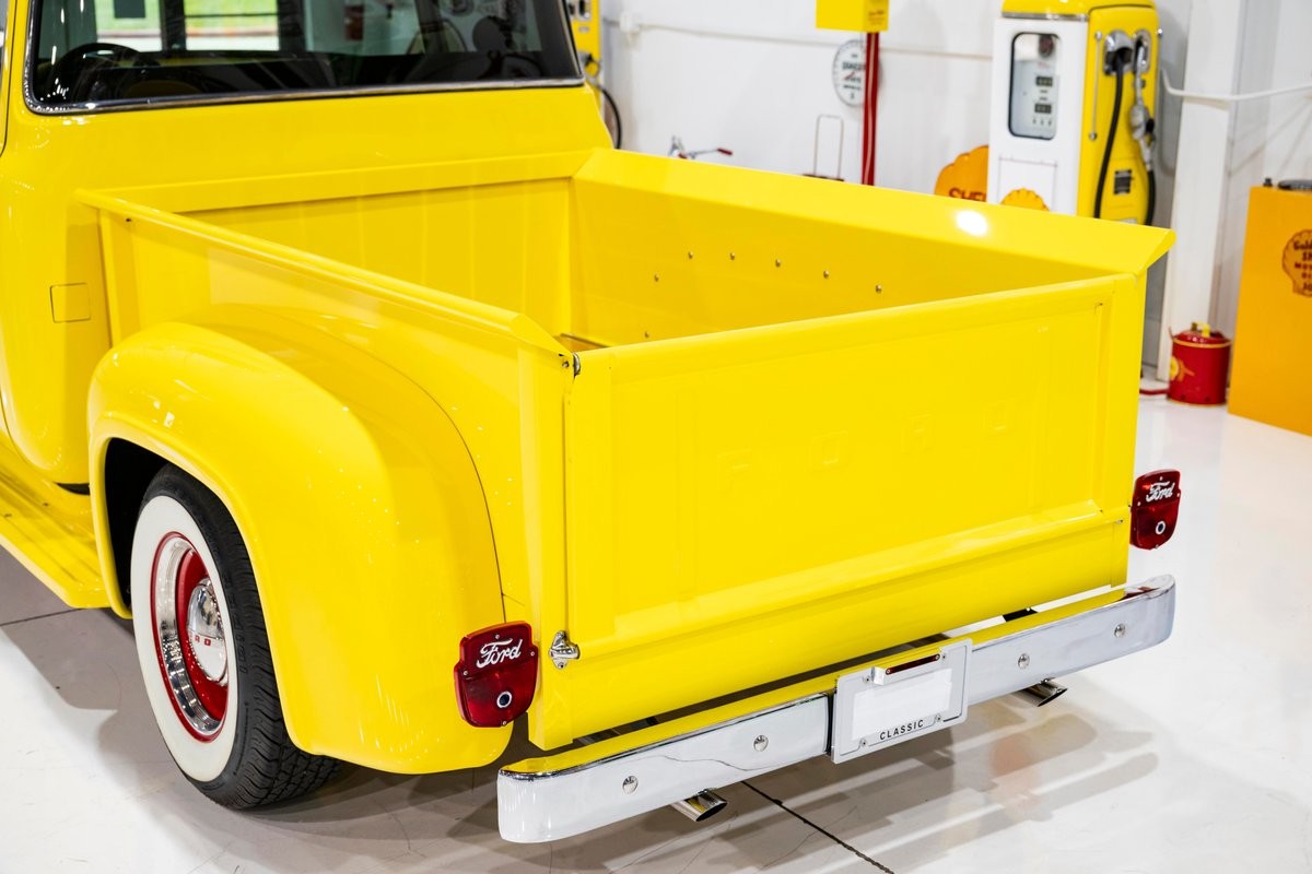Ford-F-100-Big-Window-1956-31