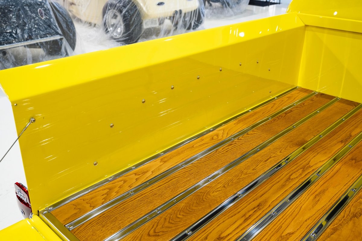 Ford-F-100-Big-Window-1956-37