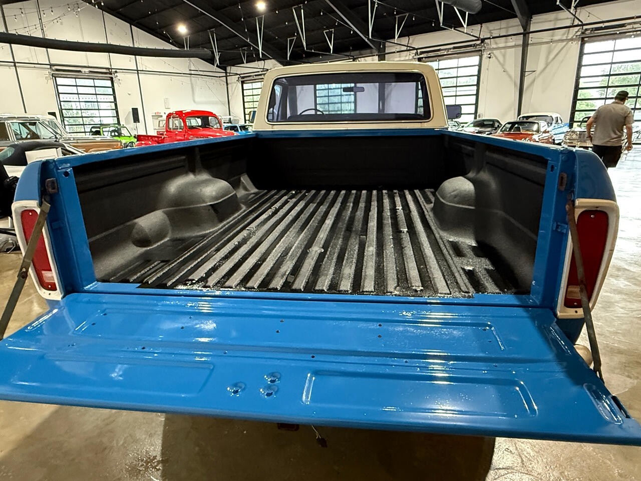 Ford-F-150-1977-Pickup-Truck-18