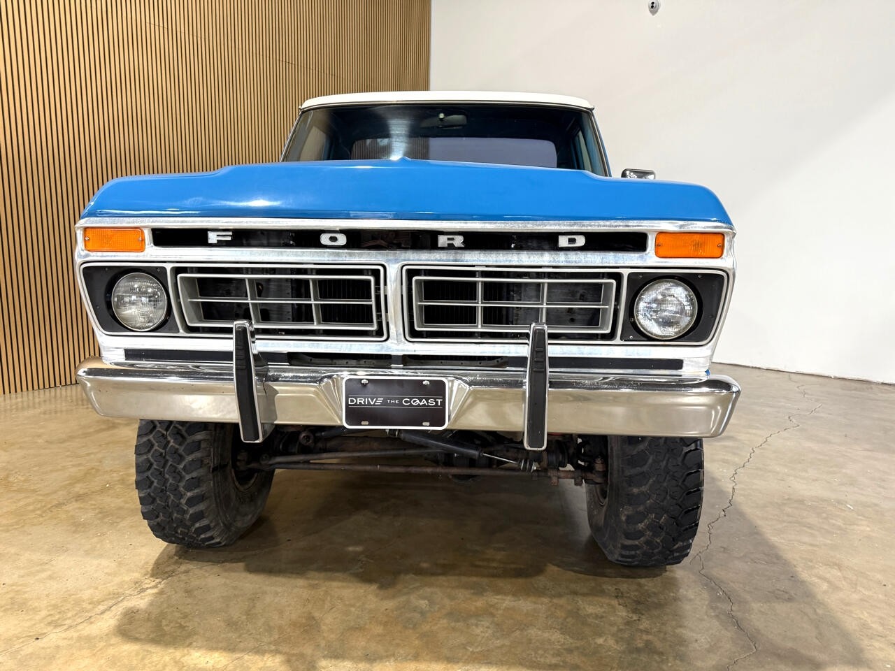 Ford-F-150-1977-Pickup-Truck-3