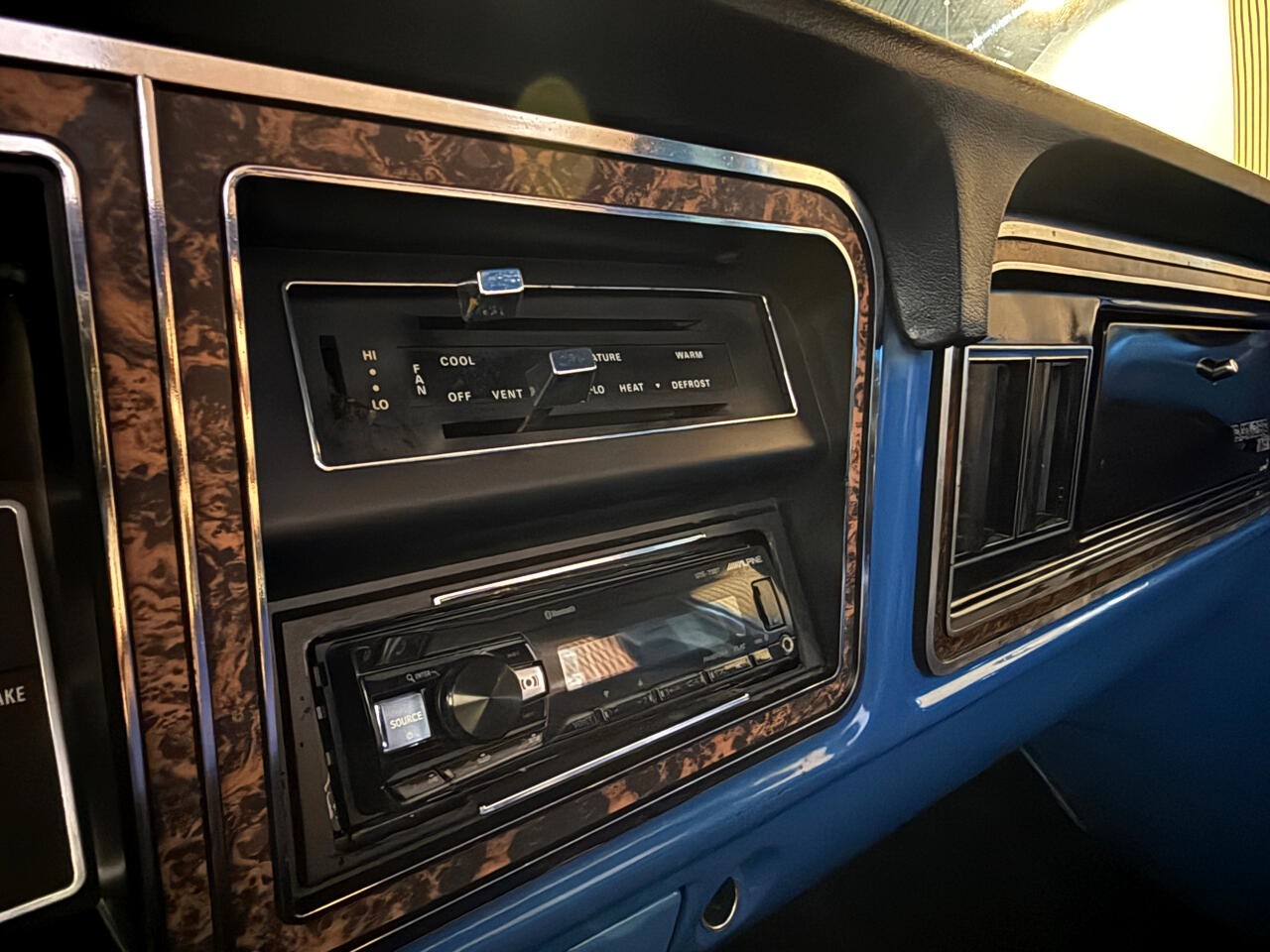 Ford-F-150-1977-Pickup-Truck-30