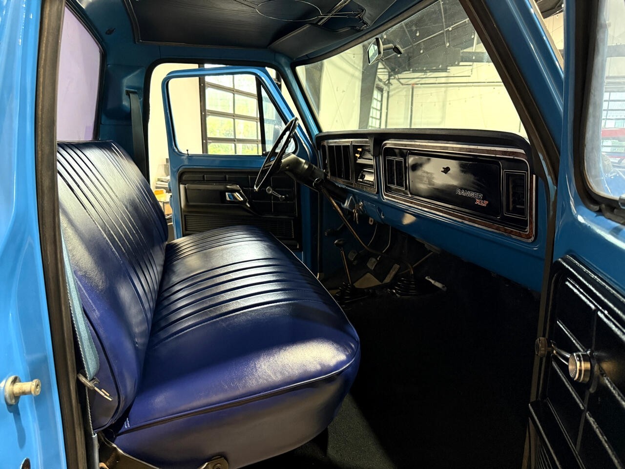 Ford-F-150-1977-Pickup-Truck-32