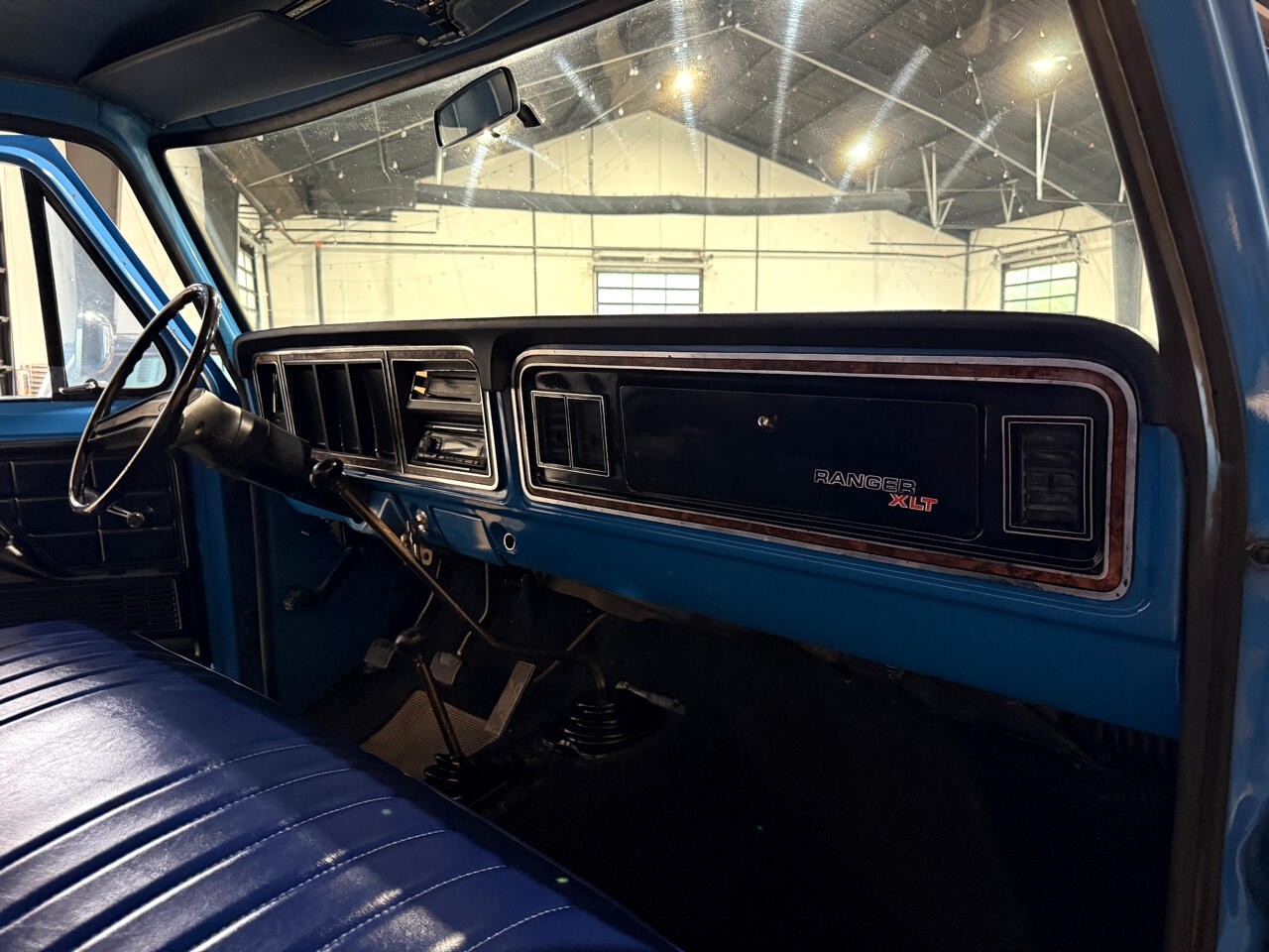 Ford-F-150-1977-Pickup-Truck-33