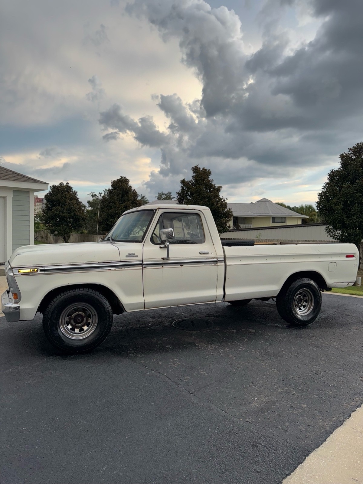 Ford-F-150-1979-Standard-Cab-Pickup-1