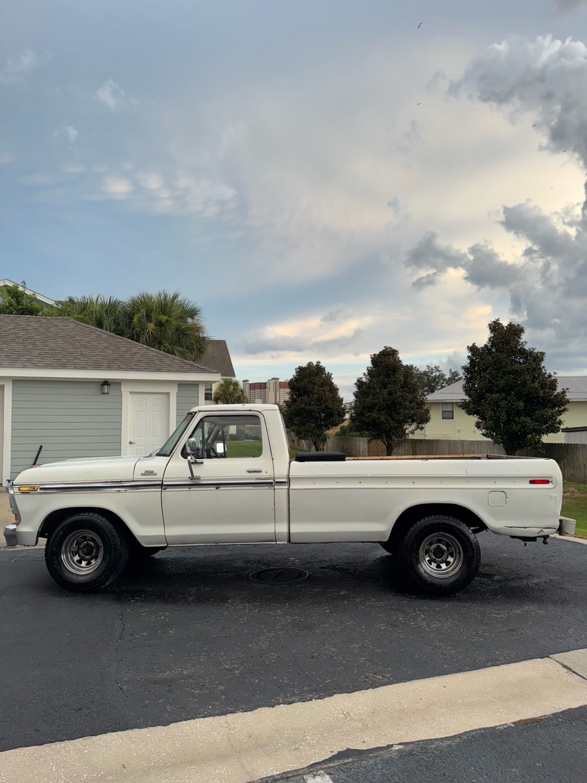Ford-F-150-1979-Standard-Cab-Pickup-2