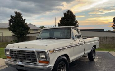 Ford-F-150-1979-Standard-Cab-Pickup