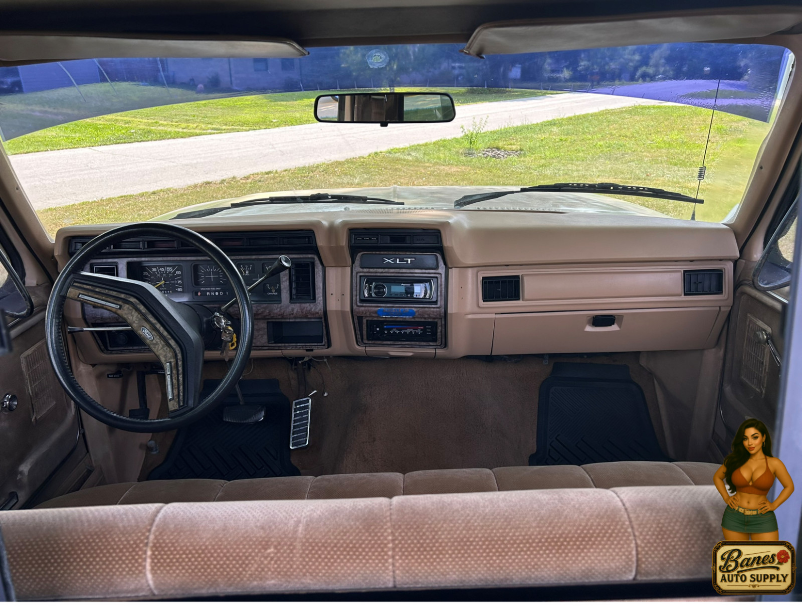 Ford-F-150-1985-Standard-Cab-Pickup-11