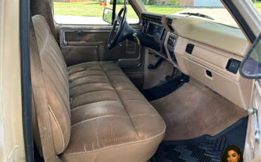 Ford-F-150-1985-Standard-Cab-Pickup-9