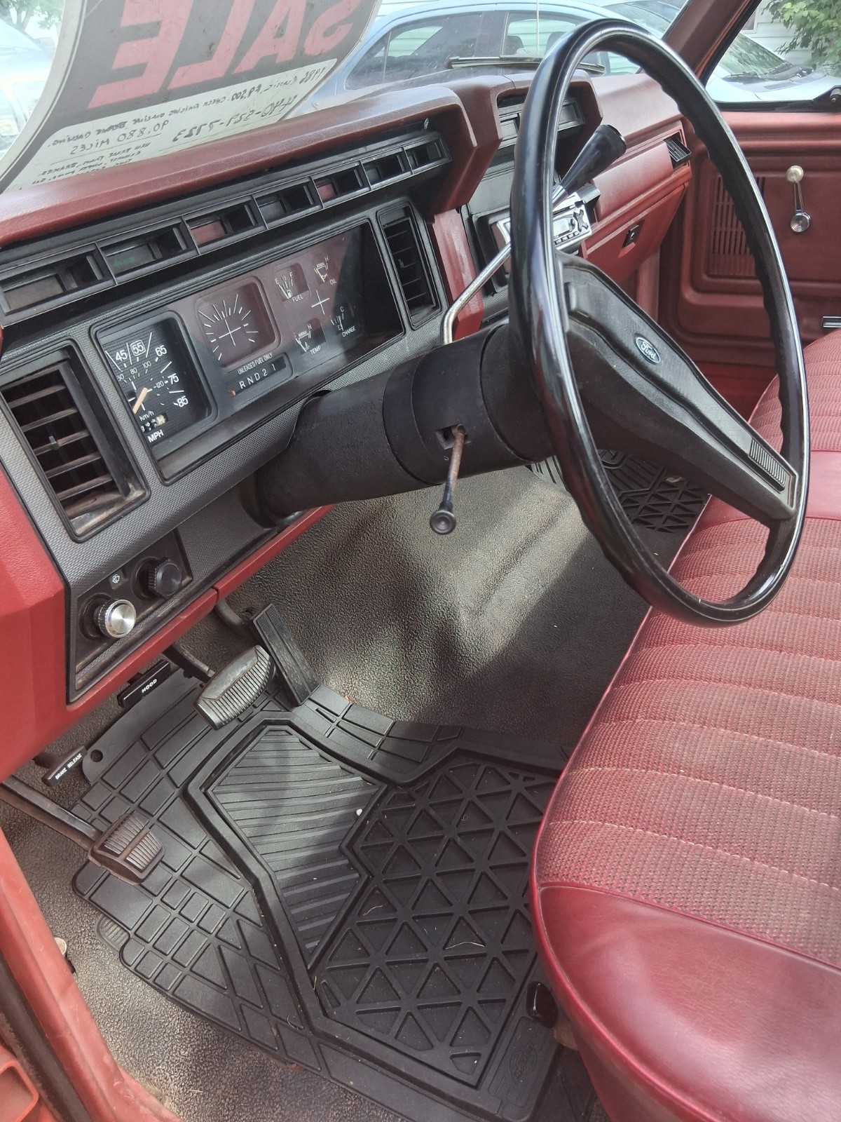 Ford-F-150-1986-Standard-Cab-Pickup-10