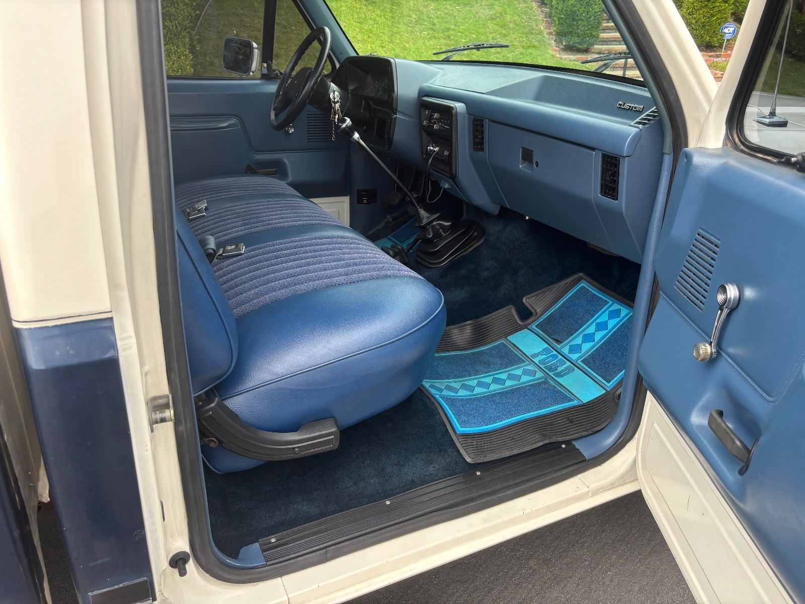 Ford-F-150-1987-Standard-Cab-Pickup-17
