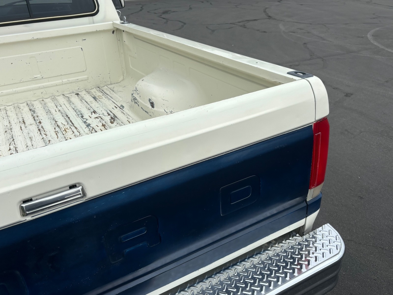 Ford-F-150-1987-Standard-Cab-Pickup-24