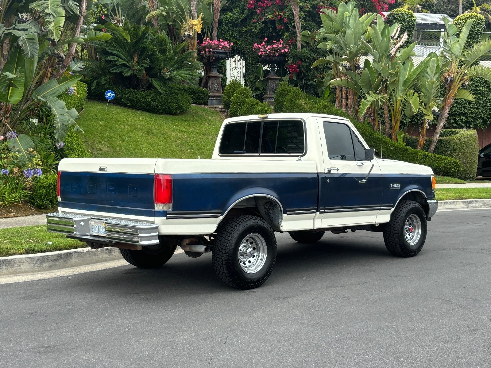 Ford-F-150-1987-Standard-Cab-Pickup-8