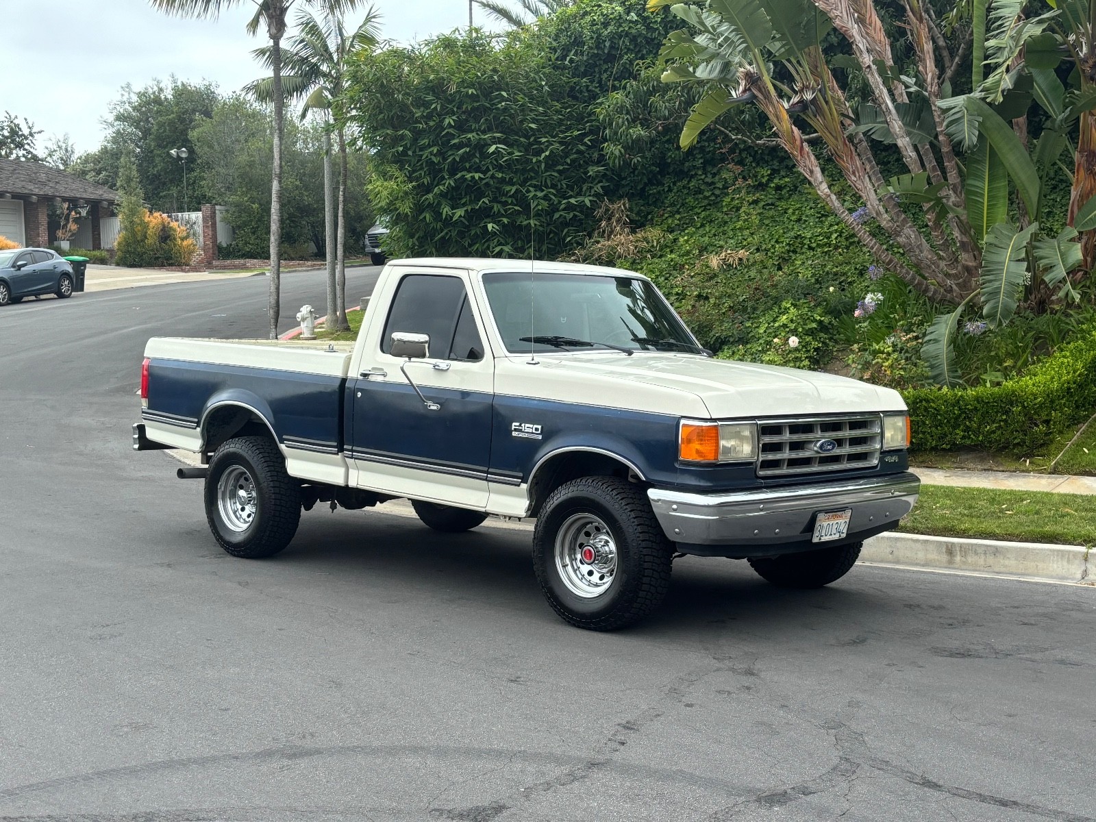 Ford F-150 1987 Standard Cab Pickup
