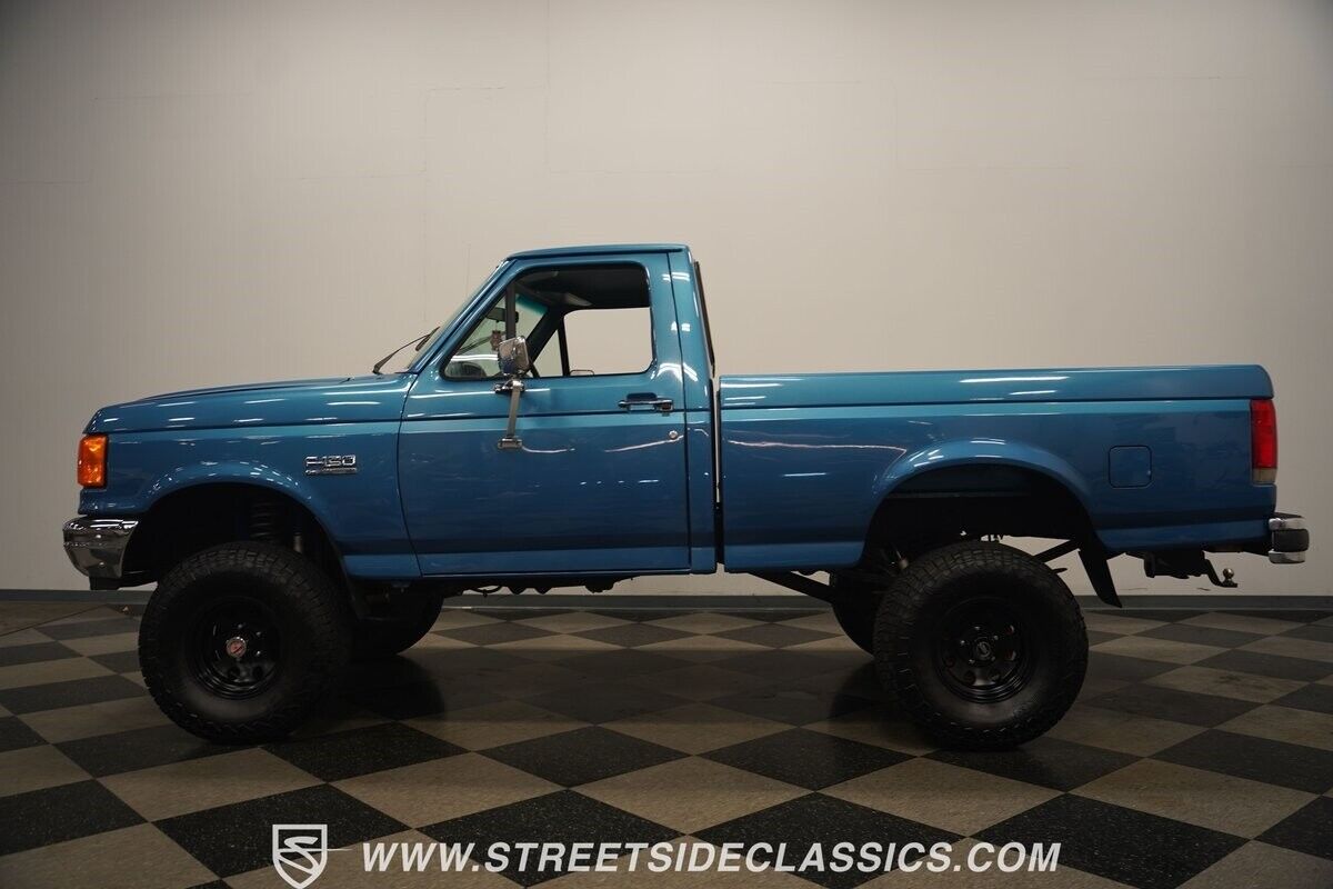 Ford-F-150-1989-Pickup-Truck-2