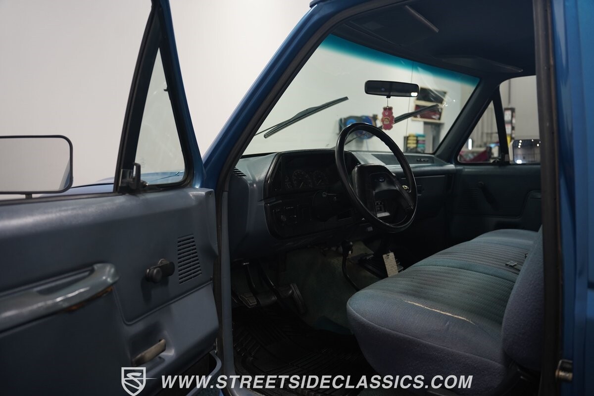 Ford-F-150-1989-Pickup-Truck-4