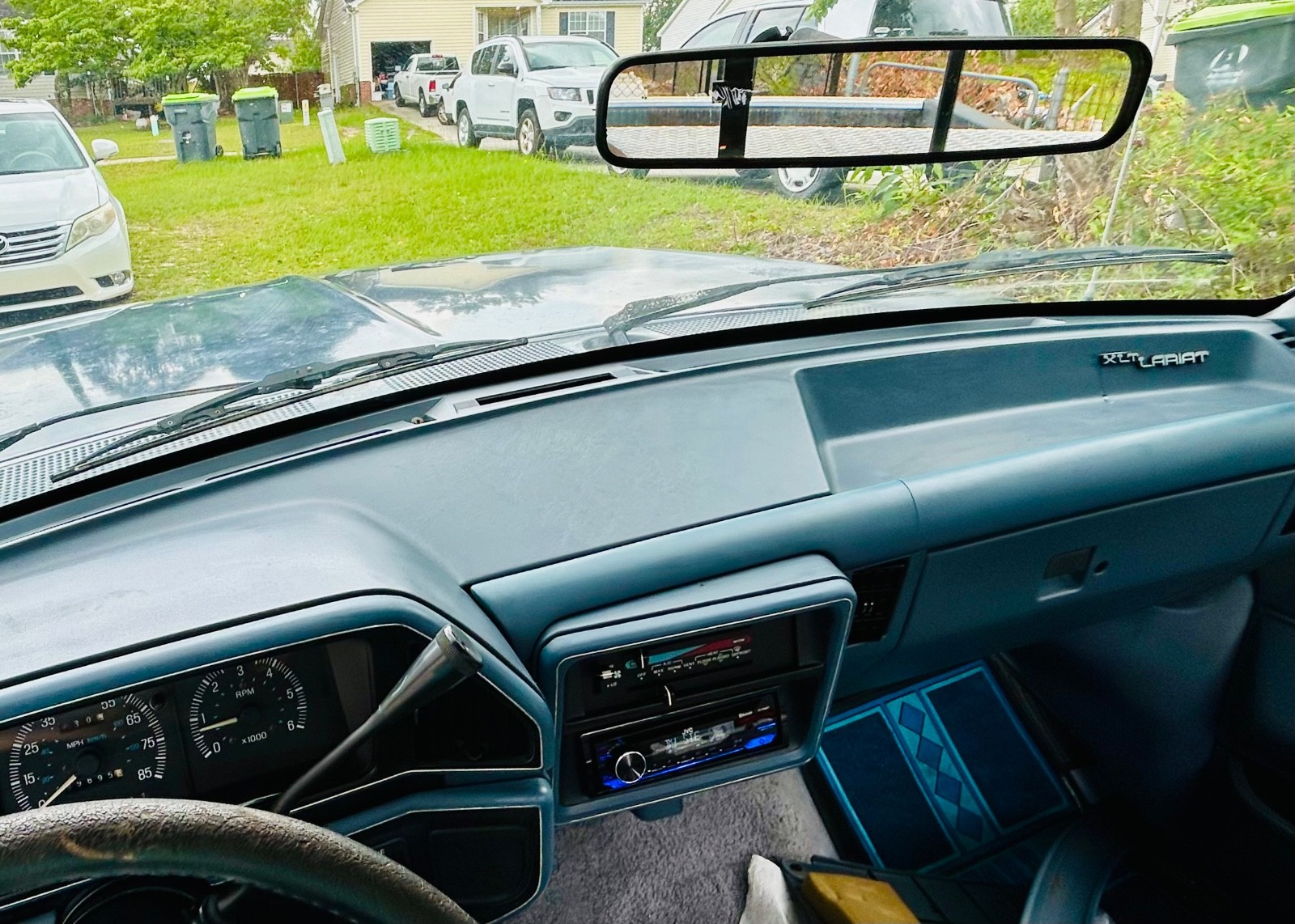 Ford-F-150-1991-Standard-Cab-Pickup-2