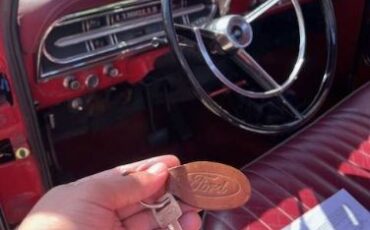 Ford-F-250-1967-Wimbledon-WhiteRang-Dark-Barcelona-Red-5