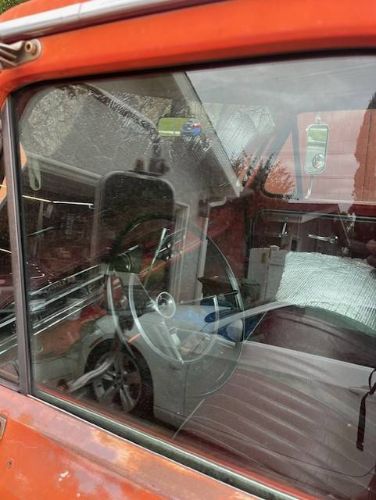 Ford-F-250-1967-Wimbledon-WhiteRang-Dark-Barcelona-Red-6