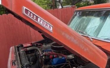 Ford-F-250-1967-Wimbledon-WhiteRang-Dark-Barcelona-Red-8