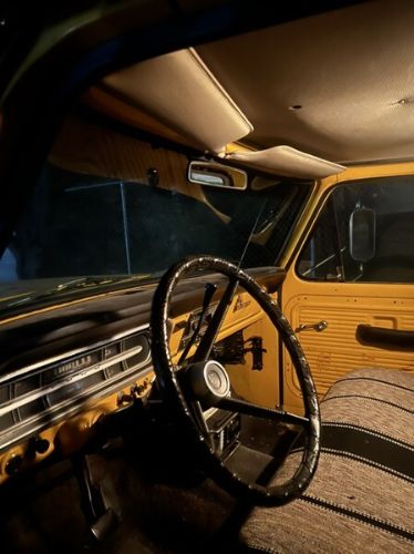 Ford-F-250-1968-Yellow-Yellow-4